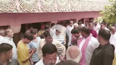 बाह: राज्यसभा सांसद रामजी लाल सुमन ने बाह में बाढ़ को लेकर सरकार से सवाल उठाया, शोक संवेदना भी जताई