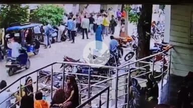 टीकमगढ़: सरकारी डॉक्टर के निजी क्लीनिक पर मारपीट, CCTV वीडियो हुआ वायरल, डॉक्टर के भाई और कर्मचारी शामिल