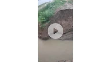 सिरदला: प्रखंड के फतेहपुर गांव में टूटा बड़की आहर, रोपी गई धान की फसल पानी में बही #jansamasya