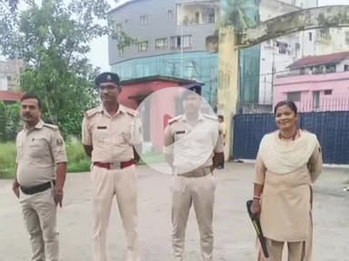 पूर्णिया पूर्व: पूर्णिया सिपाही भर्ती परीक्षा को कदाचार मुक्त कराने के लिए सभी परीक्षा केन्द्रों पर पुलिस बल तैनात