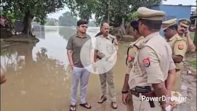 कर्वी: जिलाधिकारी एवं पुलिस अधीक्षक ने सरधुवा क्षेत्र में बाढ़ प्रभावित क्षेत्रों का भ्रमण कर सुरक्षा व्यवस्था का जायजा लिया