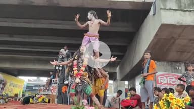 धनौरा: गजरौला बृजघाट से गंगा जल लेने उमड़ी शिव भक्तों की भीड़, दिल्ली-लखनऊ हाईवे पर जीरो ट्रैफिक, केसरिया रंग में रंगा नजारा