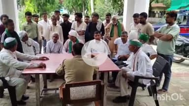 गभाना: भारतीय किसान यूनियन टिकैत गुट ने सोसायटी के सचिव के खिलाफ जताया विरोध, चंडौस कोतवाली में किया प्रदर्शन