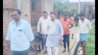 नबीनगर: सिमरा में विधायक विजय कुमार सिंह उर्फ डब्लू ने मृतक के परिजनों से मिलकर दी सांत्वना