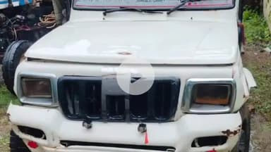 महाराजगंज: गोनहा गांव में वन विभाग ने अवैध साखू की लकड़ी से लदी पिकअप को किया ज़ब्त