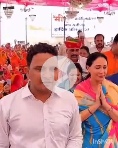 मेड़ता: मेड़ता के मीरा महोत्सव में पहुंची उपमुख्यमंत्री दिया कुमारी ने उद्बोधन में कहा- यहां आने पर होती है परिवार की अनुभूति