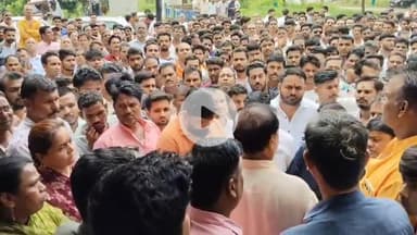 LOVE JIHAD : खाचरौद में लव जिहाद का विरोध: सैकड़ों हिंदू समाजजनों का थाने पर प्रदर्शन, आरोपियों के खिलाफ बुलडोजर एक्शन की मांग"

#लवजिहाद #खाचरौद #उज्जैन #हिंदूसमाज #LoveJihad #JusticeForHinduGirl