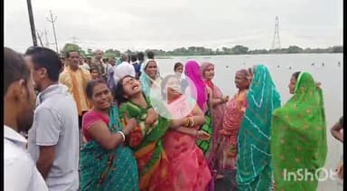 संपतचक: दरधा नदी में बाढ़ के पानी से भरे गड्ढे में डूबने से जमालपुर के युवक की मौत