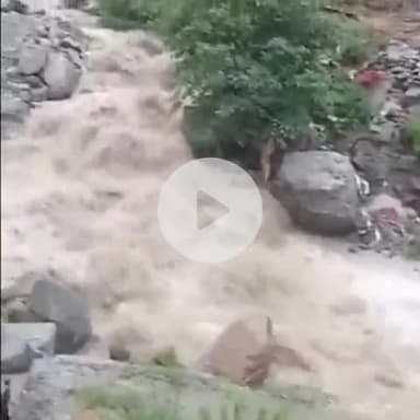 टापरी: किन्नौर के चोलिंग समीप खड्ड का जलस्तर बढ़ा, प्रशासन ने खड्ड के करीब न जाने का किया आग्रह