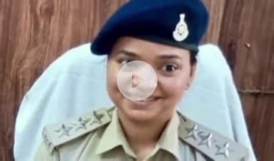 स्लीमनाबाद: स्लीमनाबाद थाने के आरक्षक को अवैध वसूली करना पड़ा महंगा, SDOP के दबिश देने पर एसपी ने किया सस्पेंड