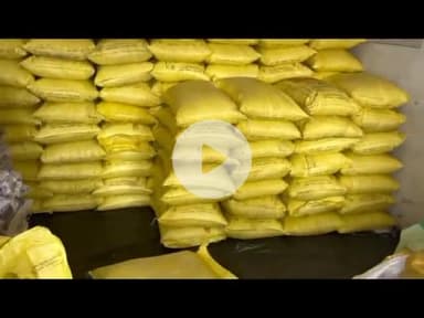 उतरौला: जिलाधिकारी के खाद की कालाबाज़ारी पर रोक के निर्देशों के बावजूद उतरौला क्षेत्र में विक्रेताओं ने की कालाबाज़ारी