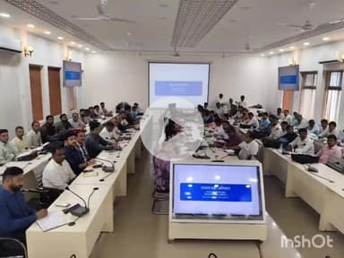 बेगूसराय: कारगिल भवन में डीएम की अध्यक्षता में राजस्व महा-अभियान को लेकर बैठक आयोजित, कई निर्देश जारी