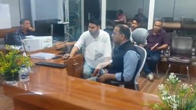 जोशियाड़ा: जनपद में हो रही वर्षा के दृष्टिगत डीएम ने कंट्रोल रूम पहुंचकर स्थिति का लिया जायजा