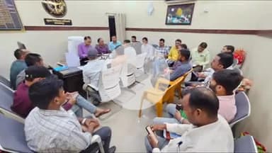 बलरामपुर: टीबी मुक्त भारत अभियान को लेकर सीएमओ ने की समीक्षा बैठक, मरीजों के उपचार और पोषण सहायता सुनिश्चित करने के दिए निर्देश