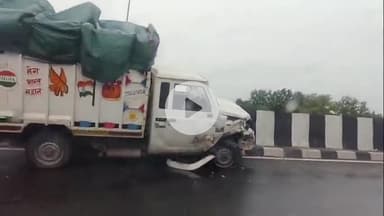 अमरोहा: जोया टोल के नजदीक हाईवे पर पिकअप ने वैन्यू कार में साइड मारी, वैन्यू को बचाने के चक्कर में सफारी से जा भिड़ी