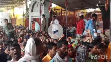 कर्वी: बोल बम का नारा है, बाबा एक सहारा है के जयकारे के साथ भगवान गैबिनाथ के दर्शन के लिए उमड़ी भक्तों की भीड़