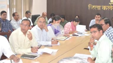 चूरू: कलेक्ट्रेट के वीसी सभागार में आयोजित हुई साप्ताहिक समीक्षा बैठक, जिला कलेक्टर ने दिए निर्देश