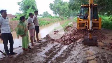 सहार: सहार प्रखंड के बरुही गांव में नहर बांध टूटा, नेताओं की सक्रियता और विभागीय तत्परता से मरम्मत कार्य प्रारंभ