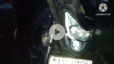 চাপৰ ভাগ: চাপৰত ভয়ংকৰ পথ দুৰ্ঘটনা,বাইক আৰু চাৰি চকীয়া বাহনৰ মাজত মুখামুখী সংঘৰ্ষ,ফলত গুৰুতভাৱে আহত বাইক আৰহীক চিকিৎসালয়ত ভৰ্তি