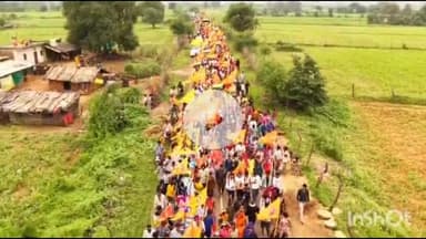 गुना: केदारनाथ धाम से महूनाथ महादेव मंदिर तक 22वीं विशाल कावड़ यात्रा निकाली गई, सैकड़ों लोग शामिल हुए