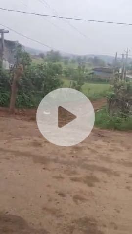 Garm Bahari tola kah rahi hai Road