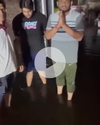 जगाधरी: वार्ड नंबर 16 की गलियों में घुसा पानी, कांग्रेस कार्यकर्ता ने वीडियो बनाकर सोशल मीडिया पर किया वायरल#Jansamasya