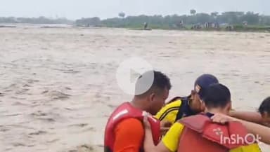 देहरादून: एसडीआरएफ ने प्रेमनगर के पास नदी की तेज धाराओं में फंसे 3 लोगों का किया रेस्क्यू