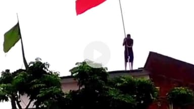 महाराजगंज: लक्ष्मीपुर जरलहिया गांव में कथित तौर पर छत पर लगाया गया फिलिस्तीन का झंडा, पुलिस ने आरोपी युवक को हिरासत में लिया