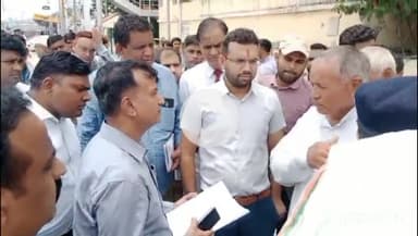 चूरू: चूरू में रेल मंडल प्रबंधक को ज्ञापन दिया गया, अंडर ब्रिज बनाकर रास्ता दिए जाने की मांग