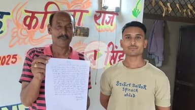 टीकमगढ़: वकपुरा: सचिव के पैसे लेने का वीडियो वायरल, हितग्राही बोला- मकान टैक्स दिया, शिकायत नहीं की