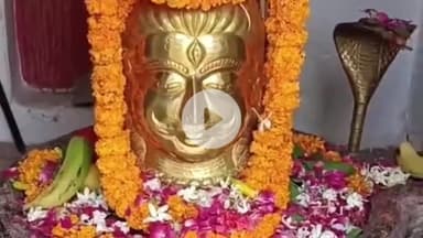 कादीपुर: कादीपुर के शिव मंदिरों में श्रद्धालुओं का ताता, लोग सावन माह के अंतिम सोमवार पर कर रहे हैं पूजन-अर्चन