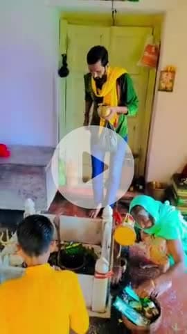 आई पवित्र श्रावण महिनाक अंतिम सोमवारीक पावन अवसर पर बाबा गंगेश्वरनाथ महादेवक दरवार में उपस्थित भ देवाधिदेव के ऊपर जलाभिषेक करवाक सौभाग्य प्राप्त भेल।
🙏🏻🚩हर हर महादेव🚩🙏🏻