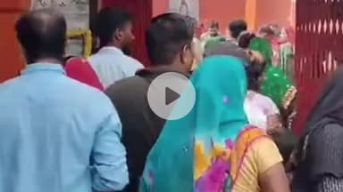 लंभुआ: श्रावण मास के अंतिम सोमवार को लम्भुआ के बाबा जनवारीनाथ धाम में उमड़े श्रद्धालु, हर-हर महादेव के जयघोष से गूंजा परिसर