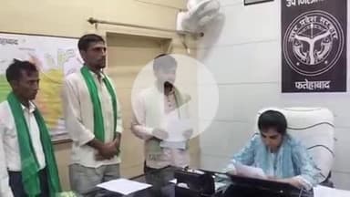 फतेहाबाद: भाकियू अराजनैतिक के कार्यकर्ताओं ने SDM से की गांव कूमपुरा से फतेहाबाद-शमशाबाद संपर्क मार्ग पर गड्ढों की शिकायत