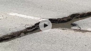 मोहनिया: डड़वा के समीप बिहार के दो जिले ही नहीं दो राज्यों को जोड़ने वाली मुख्य सड़क टूटा,दुर्घटना की आशंका बढ़ी। #jansamsaya