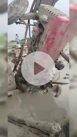 జడ్చర్ల: జడ్చర్లల మండలం చర్లపల్లి గ్రామంలో  ట్రాక్టర్ బోల్తా పడి వ్యక్తి మృతి