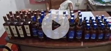 पूर्णिया पूर्व: मंझेली में 43.9 लीटर विदेशी शराब के साथ एक तस्कर को किया गया गिरफ्तार, ऑटो भी किया गया जब्त