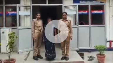 सहजनवा: सहजनवा इलाके की रहने वाली महिला का सोने का चेन चोरी हुआ, आरोपी महिला गिरफ्तार, चेन और ₹2630 बरामद