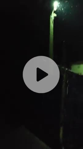 प्राणपुर ब्लॉक धरहन पंचायत का चतरा गांव में
जो सोलर जो रोड पर ना कि बल्की दरवाजा पर 
लगाया गया है 
क्या यह सही या ग़लत