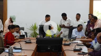 सिवनी: कलेक्ट्रेट सभा कक्ष में जिलास्तरीय जनसुनवाई का आयोजन किया गया