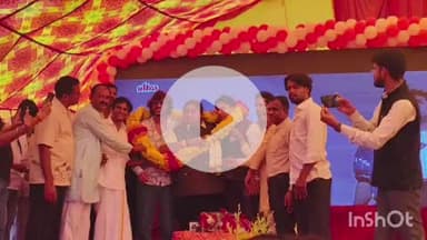 नरसिंहगढ़: बॉलीवुड अभिनेता चंकी पांडे के साथ सेल्फी लेने के लिए उमड़ी युवाओं की भीड़