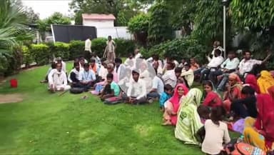 करौली: करौली जिले के दिव्यांगजन ने मासिक पेंशन ₹5000 करने सहित विभिन्न मांगों को लेकर जयपुर में सीएम को सौंपा ज्ञापन