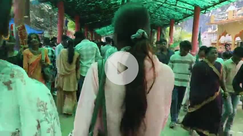 savan ke last Monday ki bheed
04/08/2k25
#kilkilla#pathalgaon#jashpur