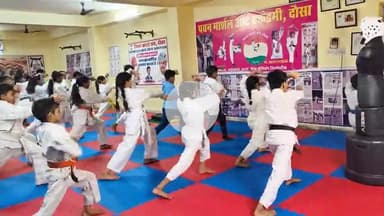 self defence training my class Yes Bank ke upar Agra road PG college ke samne ek bar visit jarur Karen