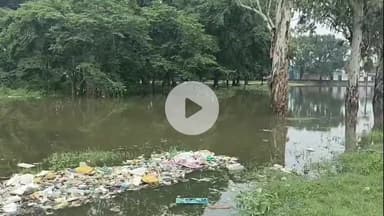 अमरोहा: अमरोहा में लगातार 36 घंटे से हो रही मूसलाधार बारिश के चलते मौसम विभाग ने जारी किया रेड अलर्ट, लोगों में दहशत