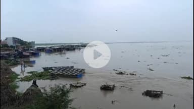 धनौरा: उत्तरकाशी में फटे बादल का पानी गजरौला के तिगरी गंगा धाम में पहुंचने पर ग्रामीण व पुरोहित परेशान