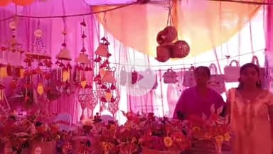 समस्तीपुर: शहर के पटेल मैदान में आयोजित संपूर्णता अभियान सम्मान समारोह व आकांक्षा हाट का डीएम ने किया उद्घाटन