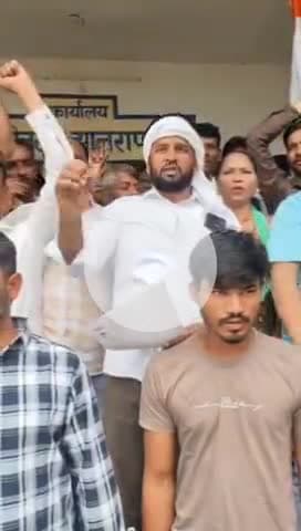 झालरापाटन: झालरापाटन में कांग्रेस में गुटबाजी का प्रदर्शन, एक ही समय एक ही मुद्दे पर दो अलग-अलग स्थानों पर हुए प्रदर्शन