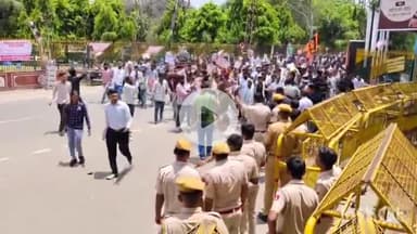 भीलवाड़ा: चिमनी ईट उद्योग के खिलाफ प्रजापत और कुम्हार समाज ने खोला मोर्चा, सैकड़ों की संख्या में कलेक्ट्रेट पहुंचकर किया प्रदर्शन