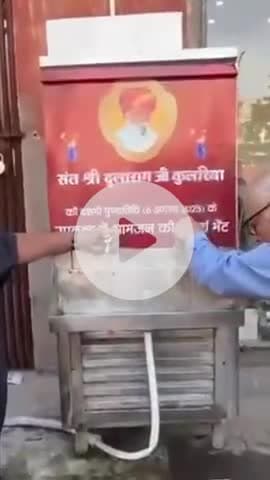 आह्वान जनकल्याण एवं सेवा समिति (रजि.) जयपुर की ओर से टोंक रोड पुलिया के व्यस्ततम क्षेत्र में वॉटर कूलर स्थापित किया गया । साथ ही विभिन्न प्रकार के छायादार व फलदार पौधे लगाए गए ।